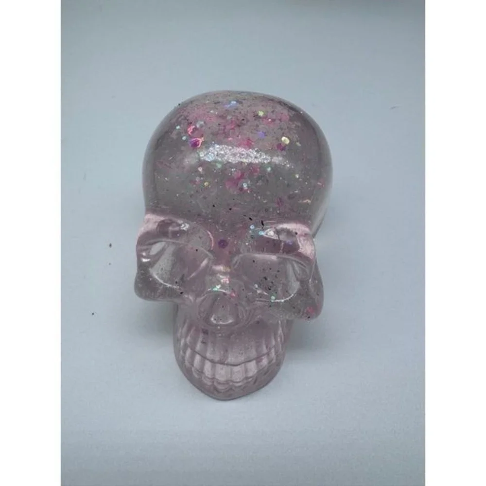 Resin skulls- handmade‎
